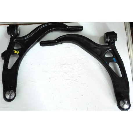 MESETA DELANTERA INFERIOR IZQUIERDA FORD EXPLORER 2012-13